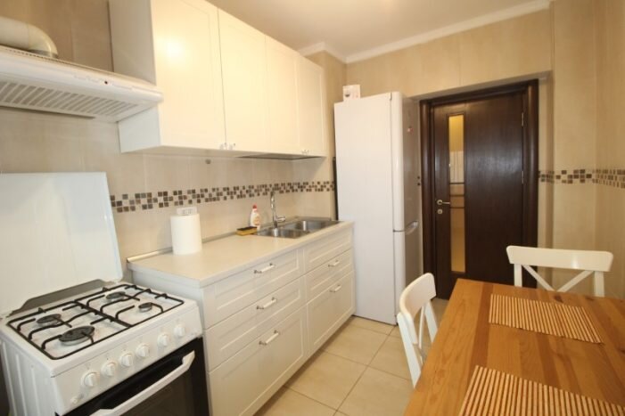 Universitate Inchiriere apartament 3 camere bloc 1980 centrala proprie